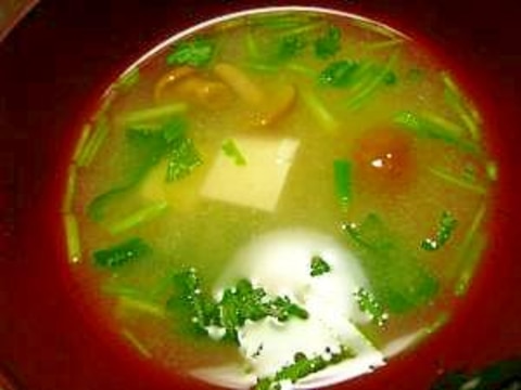 なめこと豆腐の味噌汁